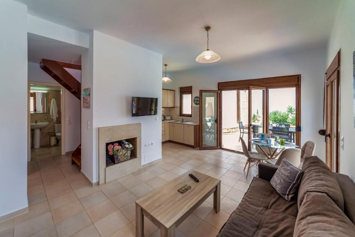 Karena Seaview Villa Gerani Chanion エクステリア 写真